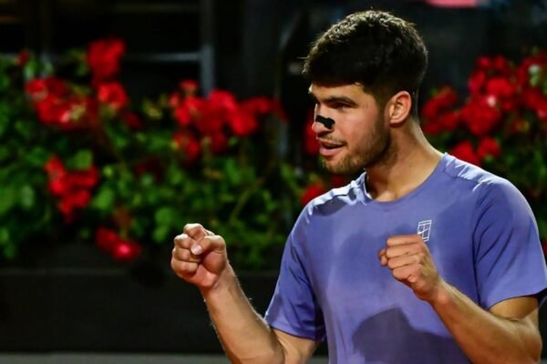 Carlos Alcaraz, Alexander Zverev March into of Italian Open last